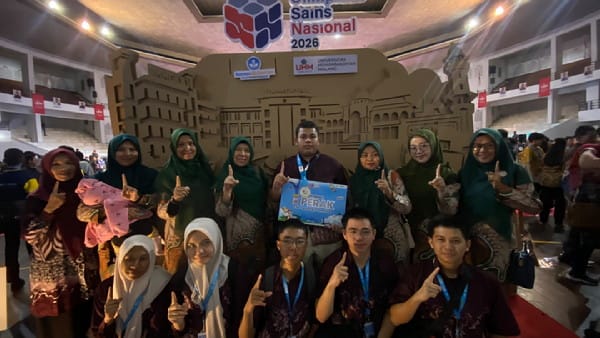 MAN 1 Pekanbaru Kembali Ukir Prestasi di OSN 2026, Raih Medali Perak Informatika dan Best Business Case Ekonomi
